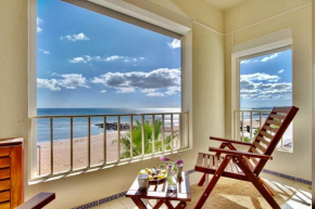 Premium Beachfront Apartment w South Facing Terrace, Quarteira
